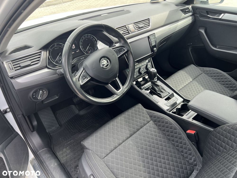 Skoda Superb 2.0 TDI 4x4 Style DSG - 9