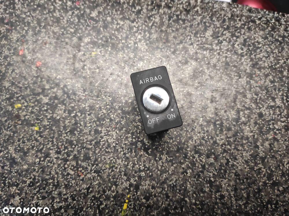 PRZEŁĄCZNIK PRZYCISKI WŁĄCZNIK AIRBAG 4B0919237 4D0919237 8E0919237 AUDI WYSYŁKA !!!!