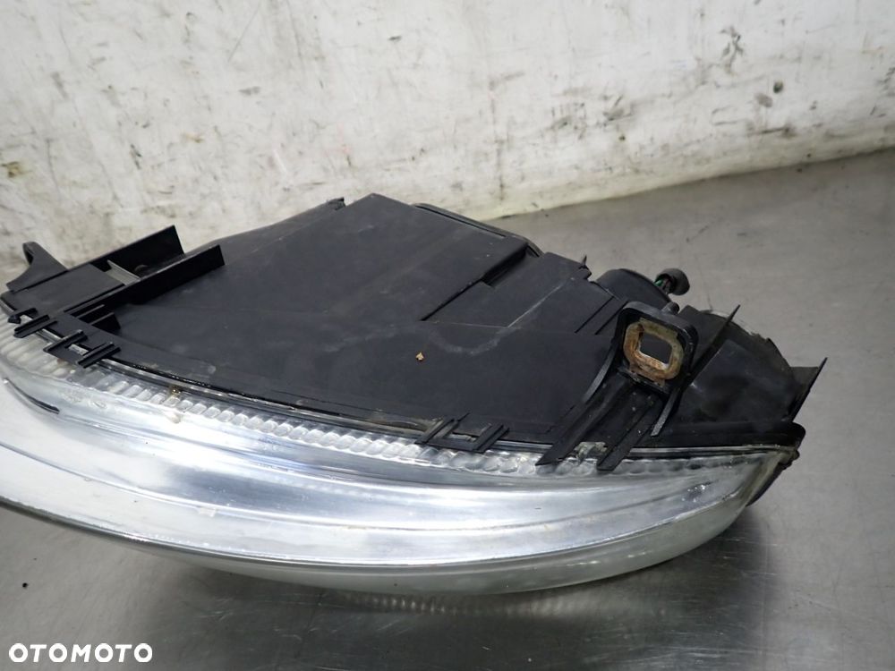 LAMPA PRAWA PRZEDNIA ALFA ROMEO GT - 4