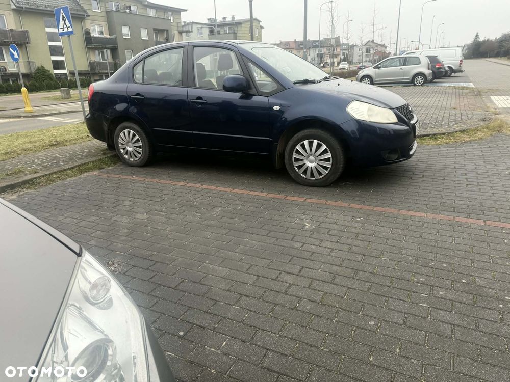 Suzuki SX4 1.6 GLX / Comfort - 4