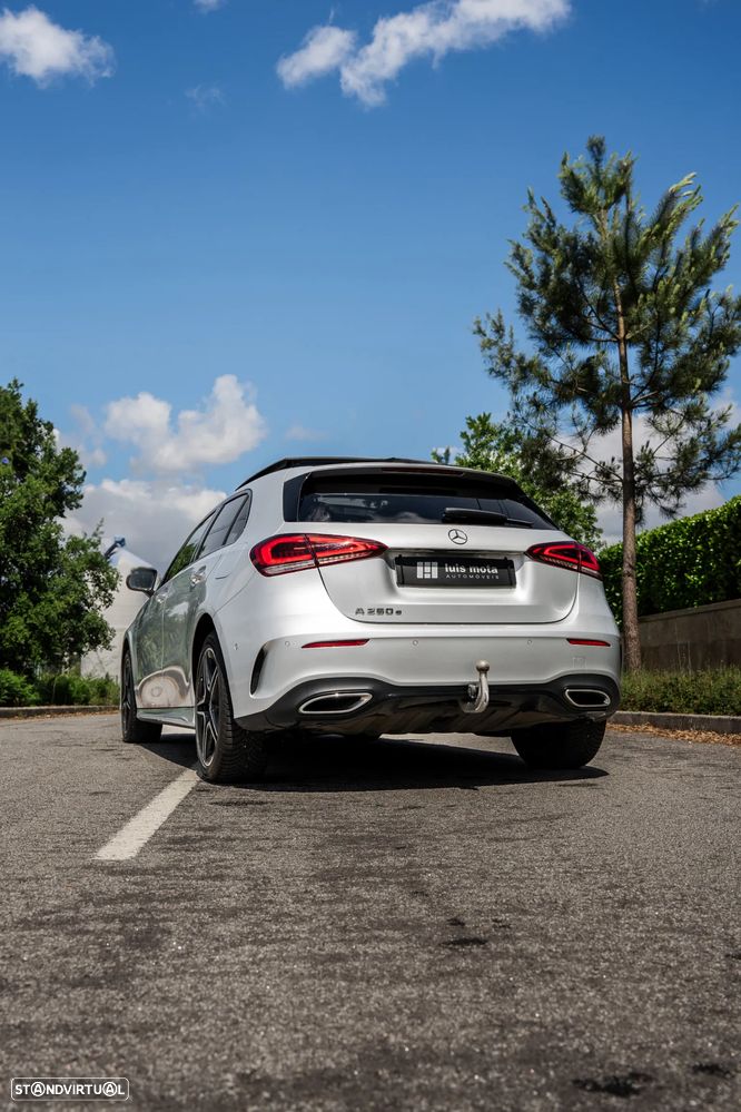 Mercedes-Benz A 250 e 8G-DCT AMG Line - 17