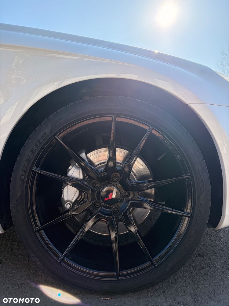 Mercedes-Benz CLS - 9