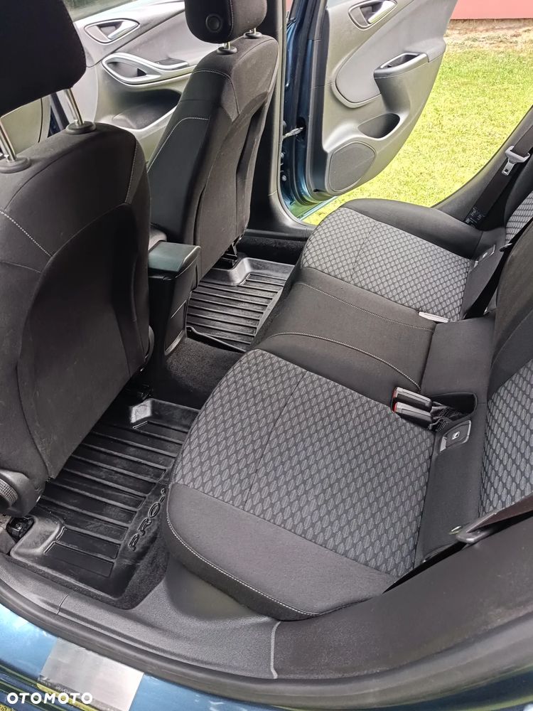 Opel Astra - 34