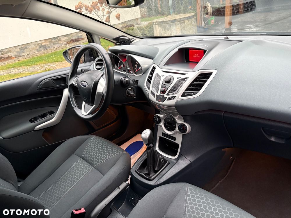 Ford Fiesta 1.6 TDCI Champions Edition - 22