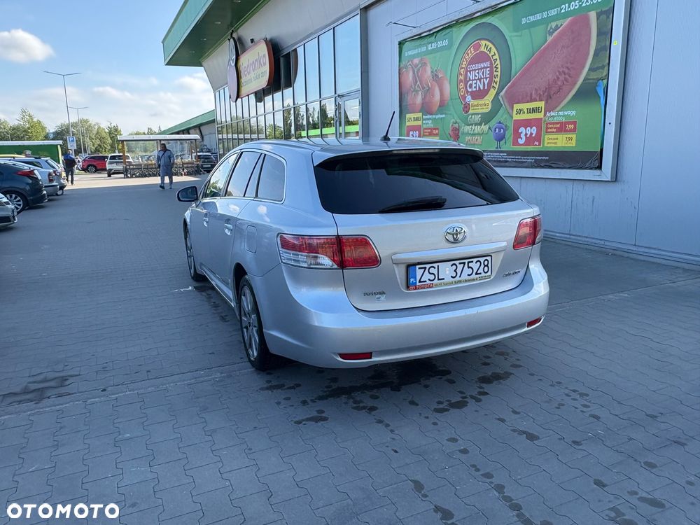 Toyota Avensis 2.2 D-CAT Premium - 12
