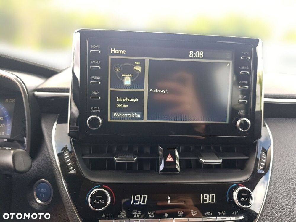 Toyota Corolla 1.8 Hybrid Comfort - 22