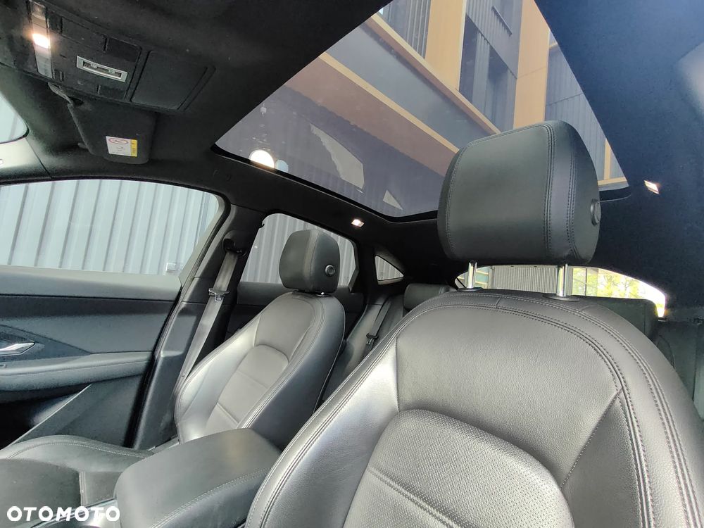Jaguar E-Pace P300 AWD Sport - 22