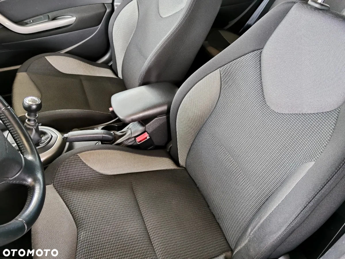 Peugeot 308 1.6 Premium - 11