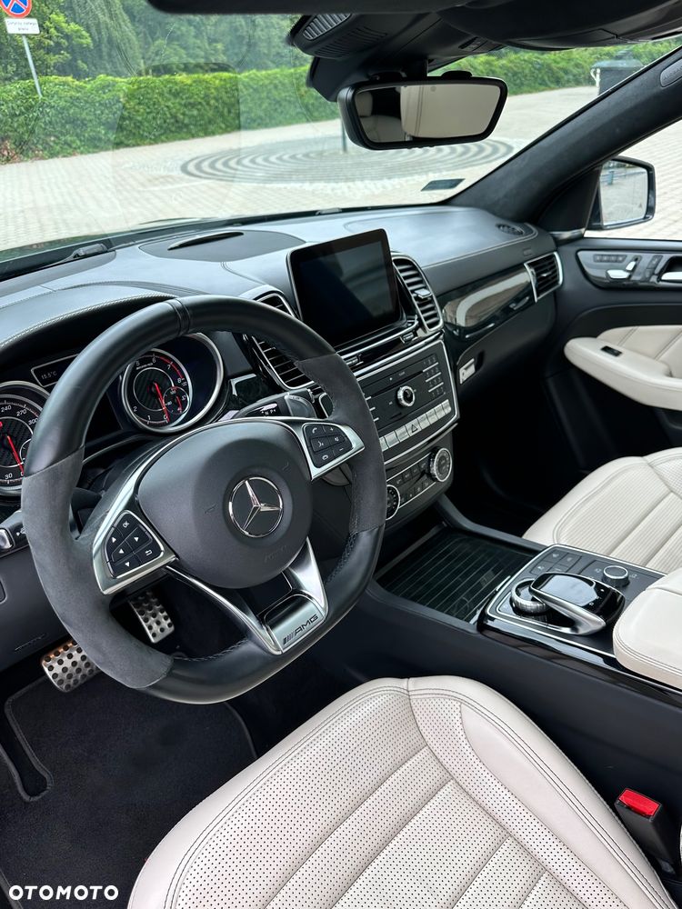 Mercedes-Benz GLE - 31