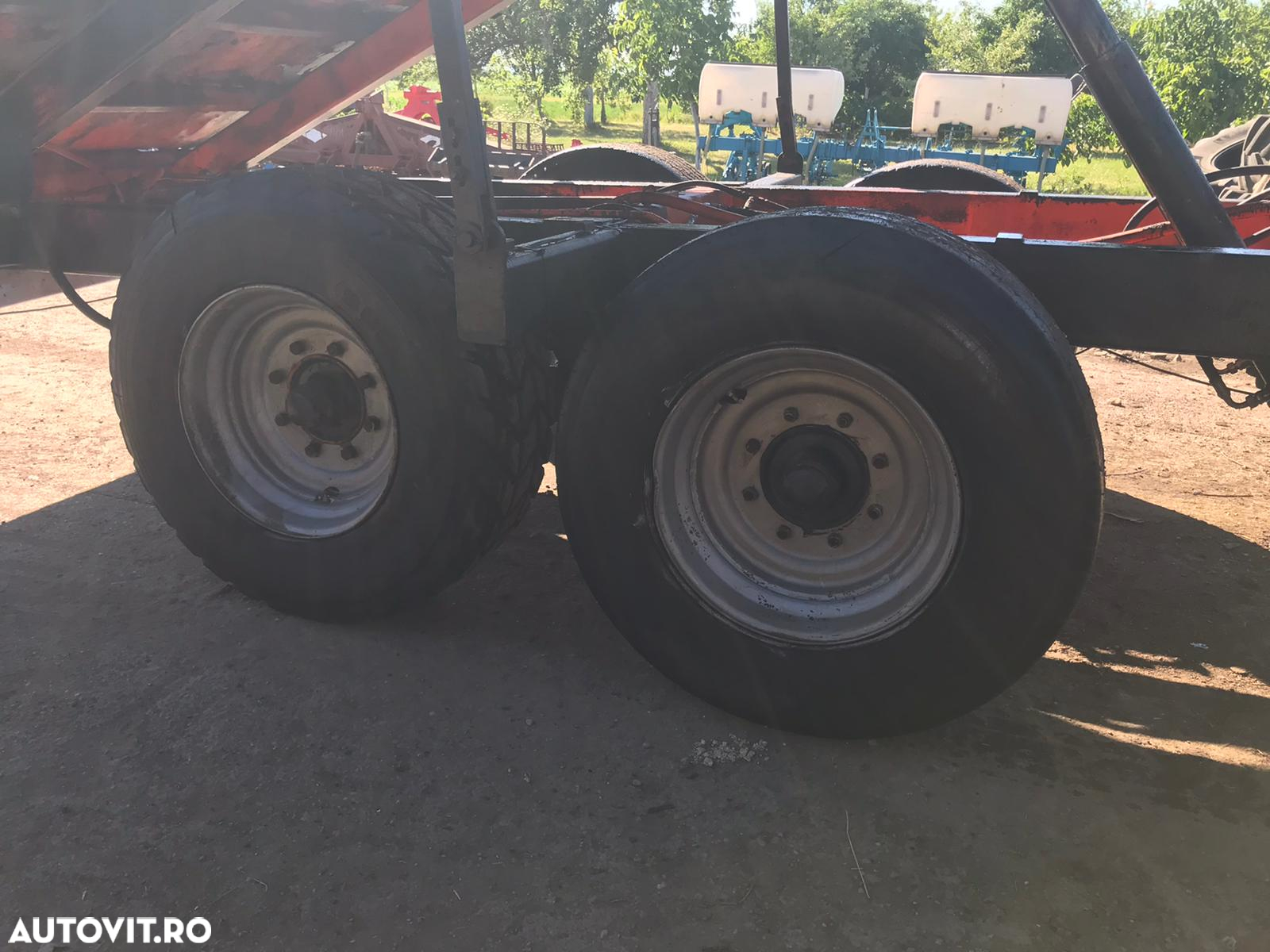 Kuhn Remorca agricola tandem 12 t - 4