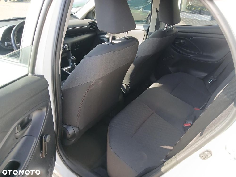 Toyota Yaris - 40