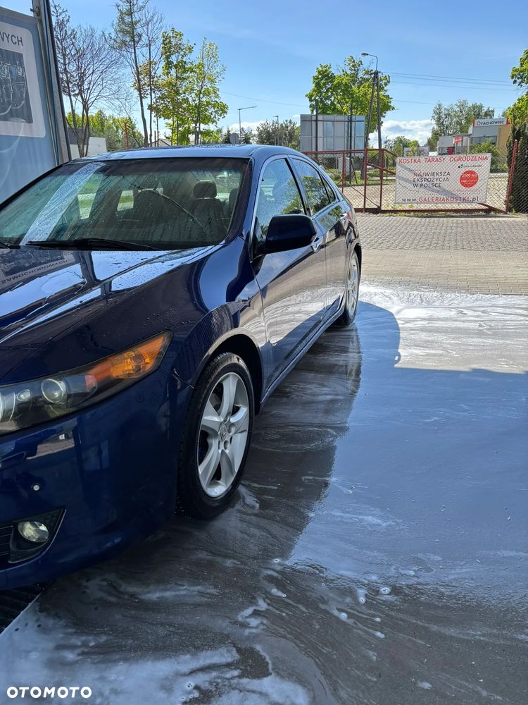 Honda Accord 2.0 Executive Nav - 9