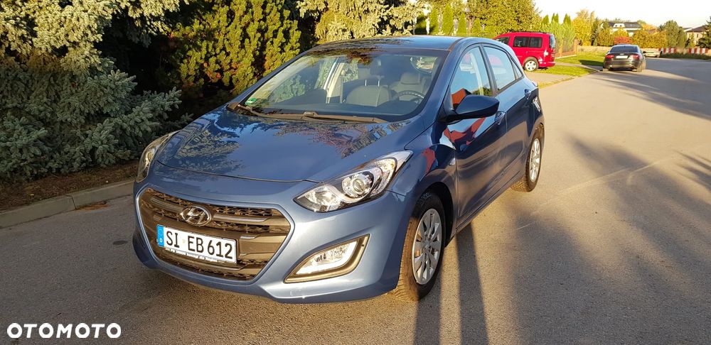 Hyundai i30 blue 1.4 Classic - 3