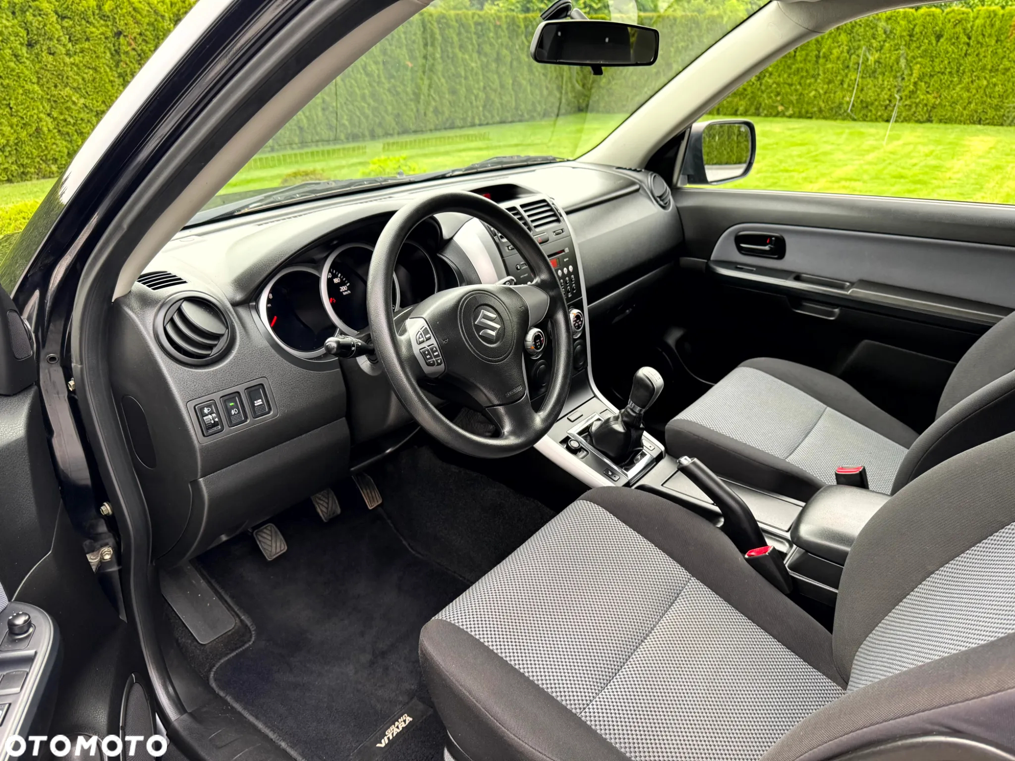 Suzuki Grand Vitara 1.6 - 9