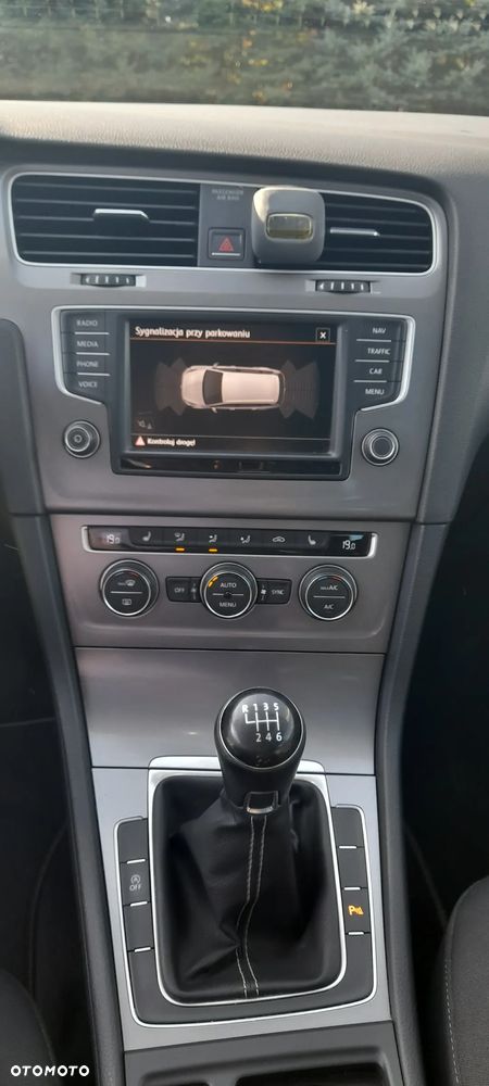 Volkswagen Golf Variant 2.0 TDI BlueMotion Technology Lounge - 9