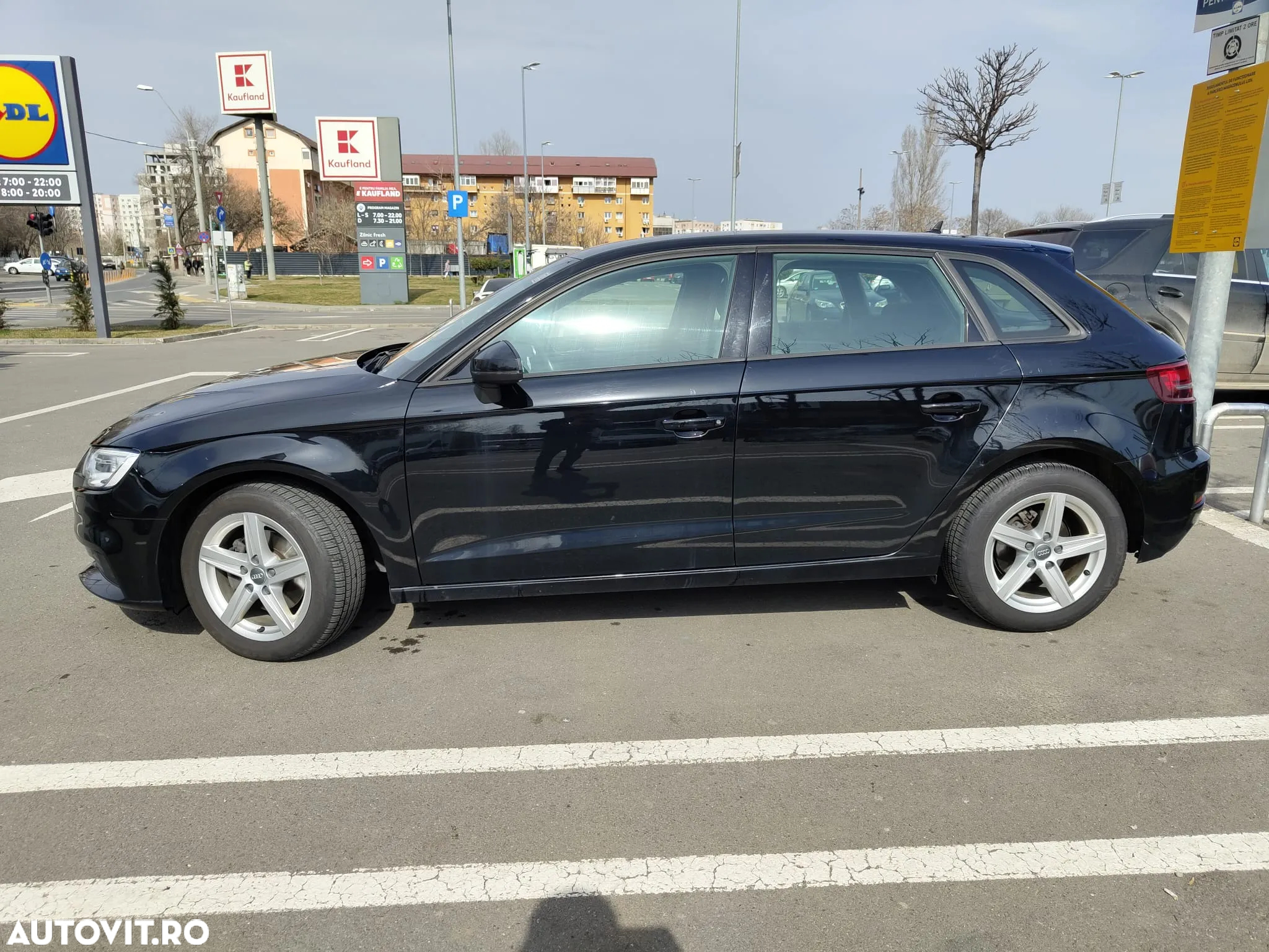 Audi A3 Sportback 1.6 TDI S tronic - 2