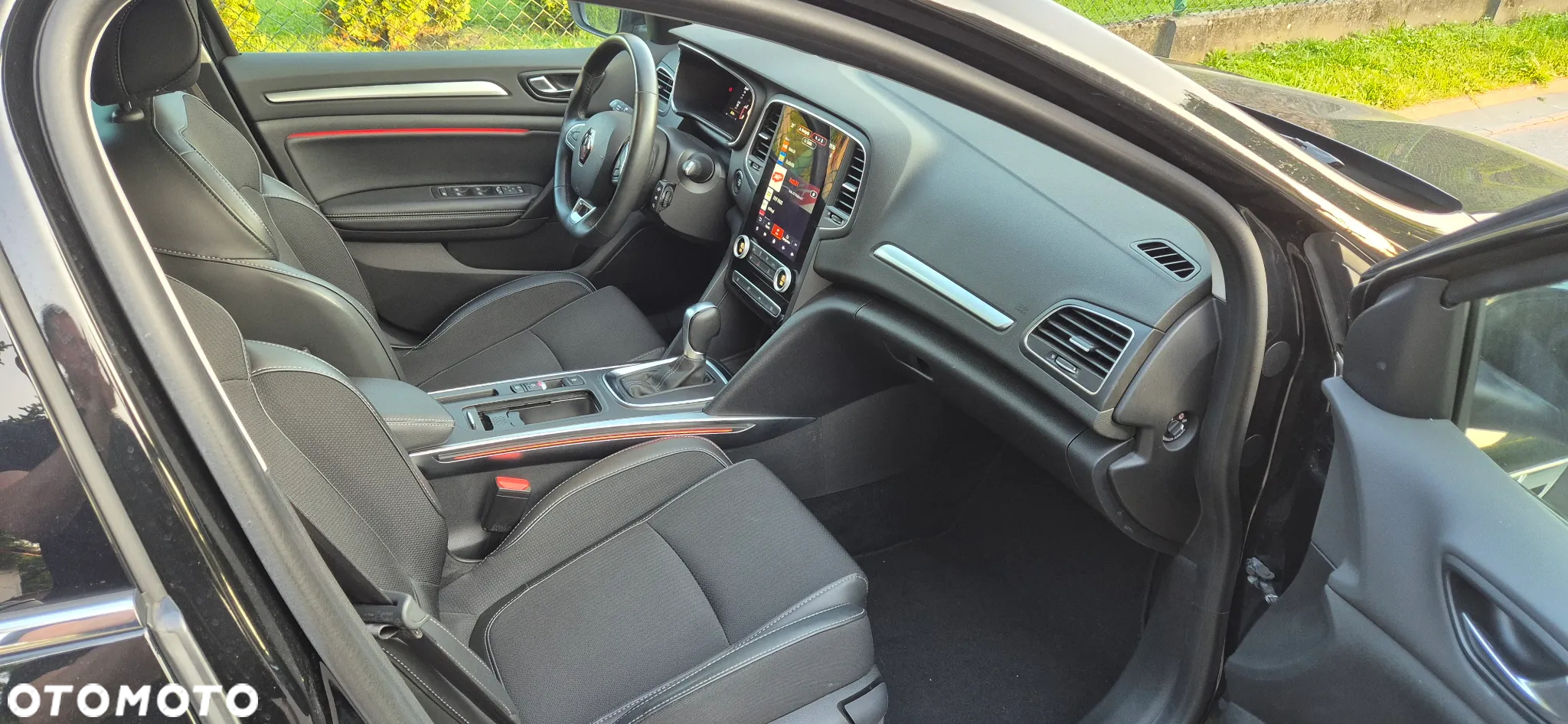Renault Megane 1.3 TCe FAP Techno EDC - 8