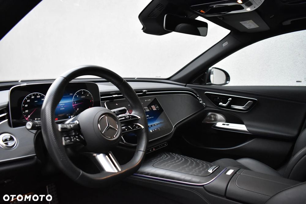 Mercedes-Benz Klasa E 220 d 4-Matic 9G-TRONIC - 13