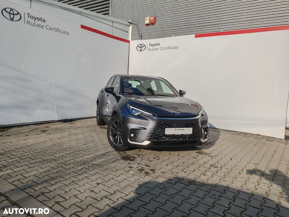 Lexus LBX 1.5 HEV 4x2 CVT Elegant - 2