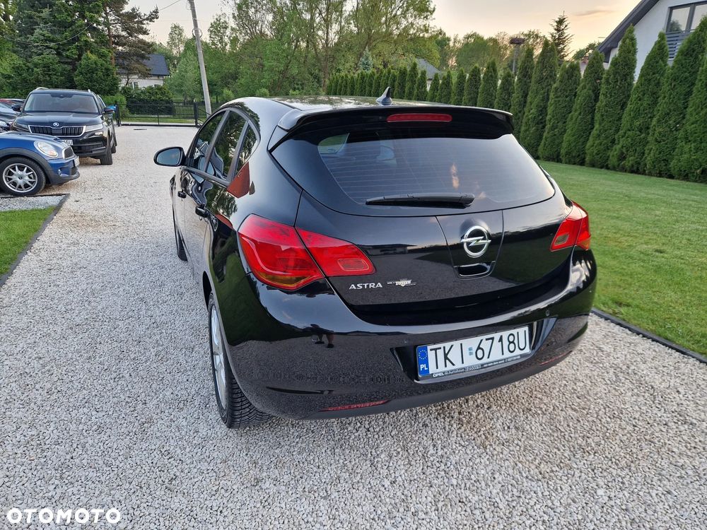 Opel Astra 1.6 NAVI - 21