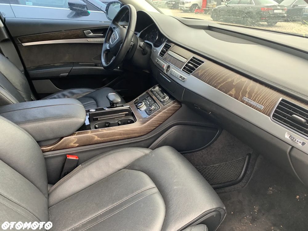 Audi A8 - 12