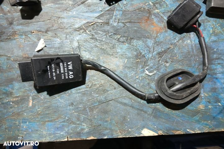 Releu pompa combustibil 1K0906093E 1K0906093E Volkswagen VW Golf 5 [2 - 2