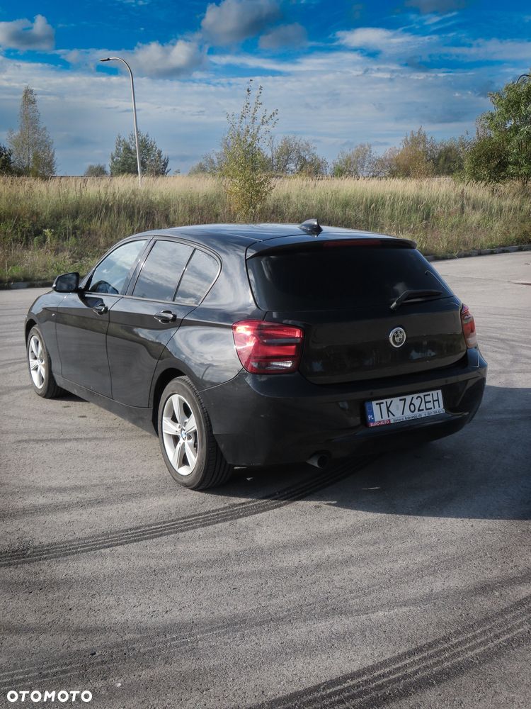 BMW Seria 1 120d Sport Line - 5