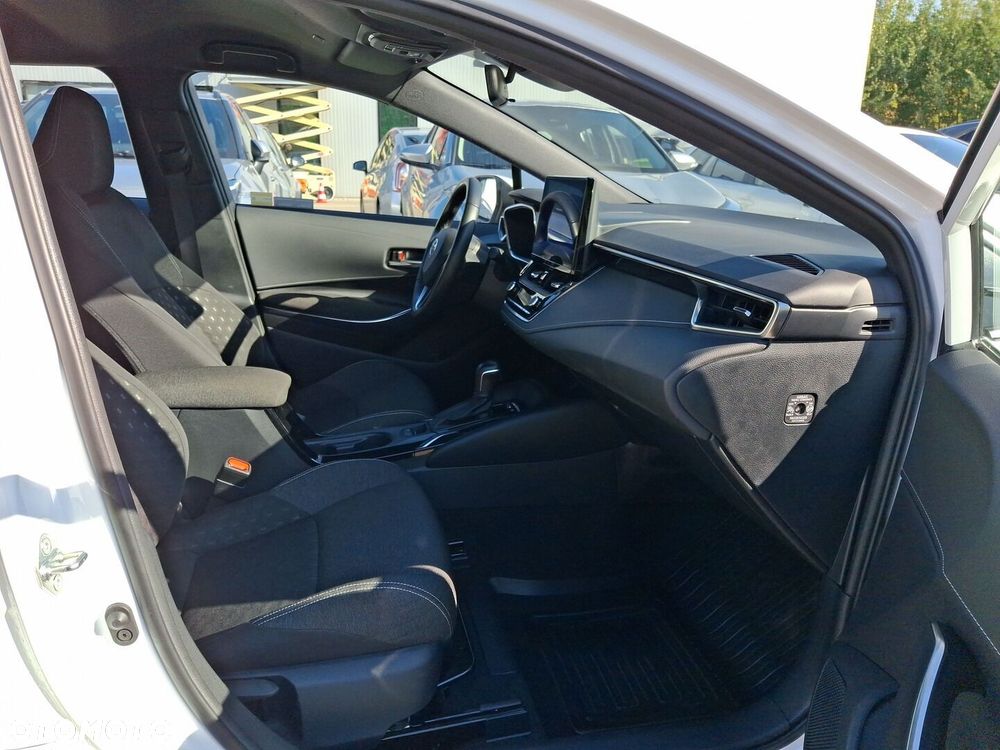 Toyota Corolla 1.8 Hybrid Comfort - 23