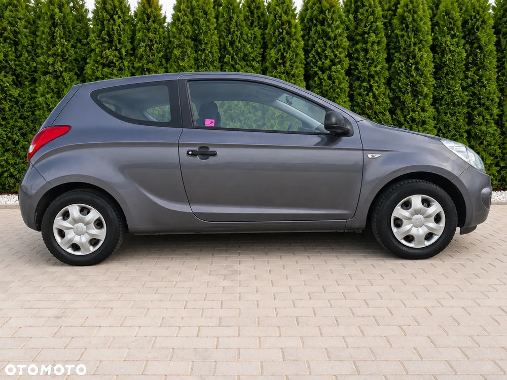 Hyundai I20 2009 photo 2