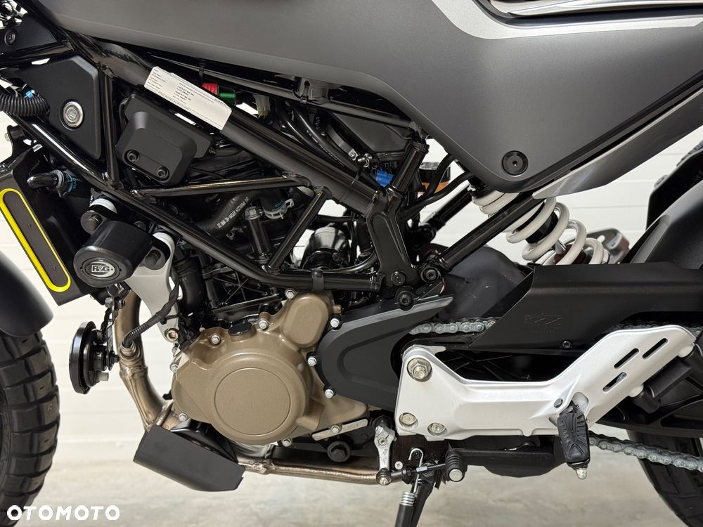 Husqvarna Svartpilen - 31