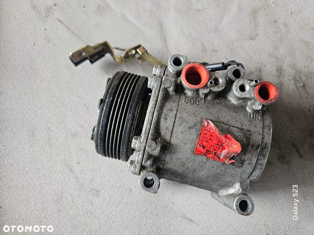 Sprężarka kompresor klimatyzacji Mitsubishi Space Star Carisma 1,3 1,6 1,8 MR500007 - 1