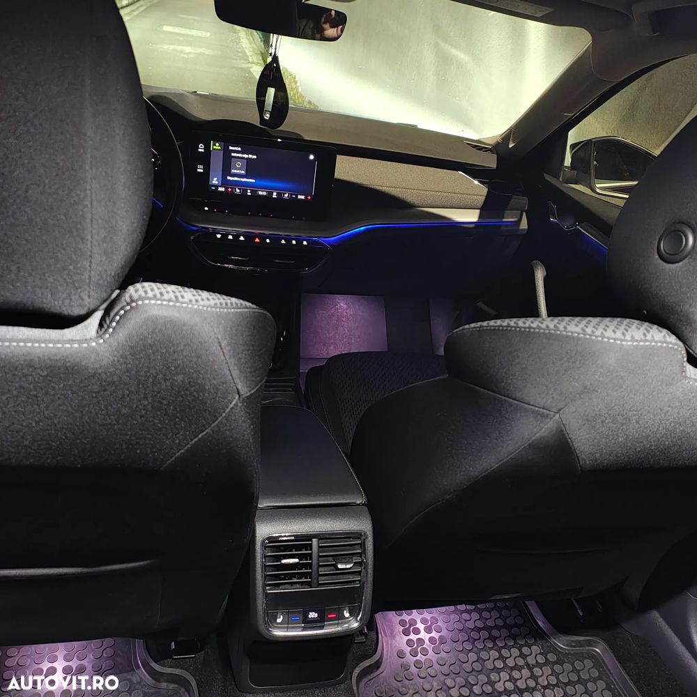 Skoda Octavia 2.0 TDI DSG Style - 9