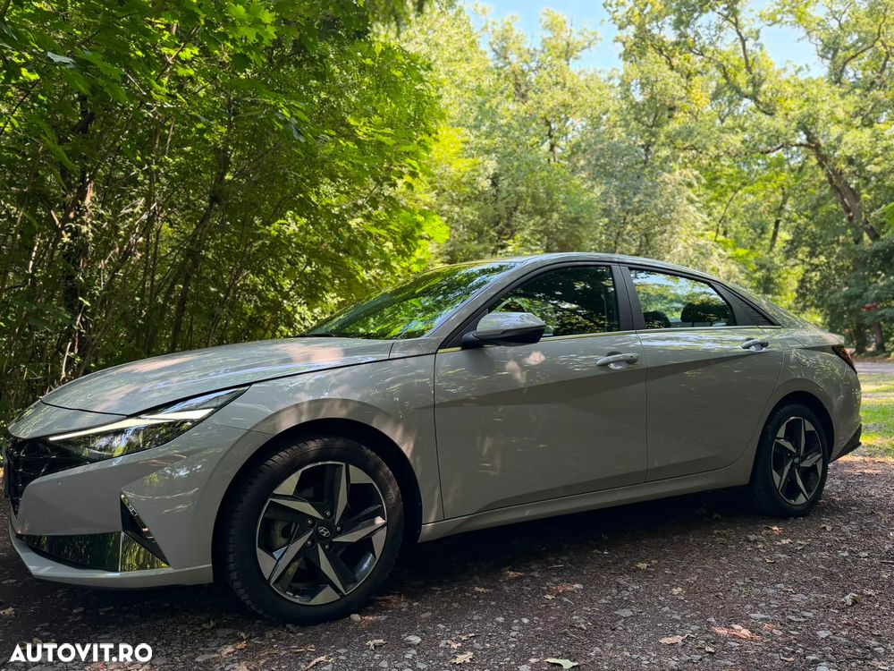Hyundai Elantra 1.6 l 123 CP CVT Exclusive Navi - 3