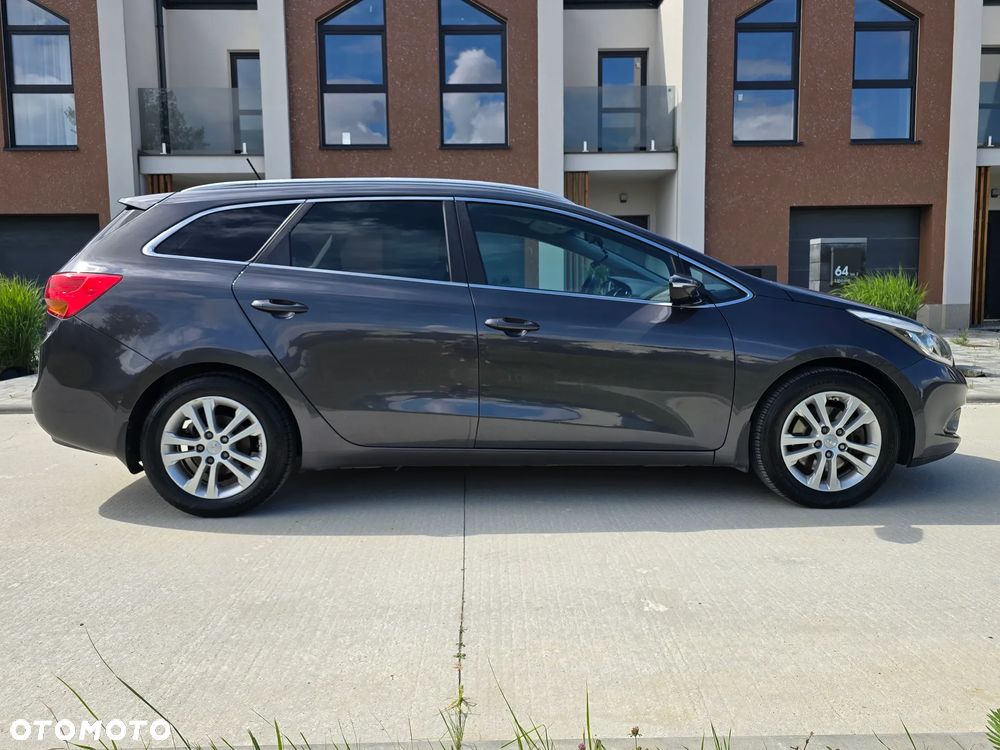 Kia Ceed - 4