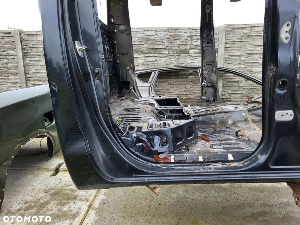 Toyota Hilux VII Próg Słupek Prawy - 5