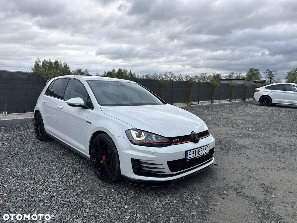 Volkswagen Golf GTI Performance BlueMotion Technology DSG - 5