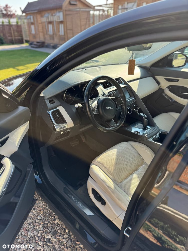 Jaguar E-Pace - 7