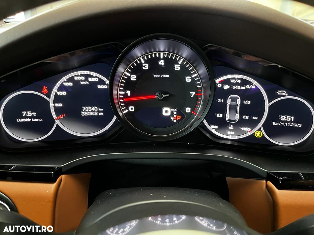 Porsche Cayenne - 7