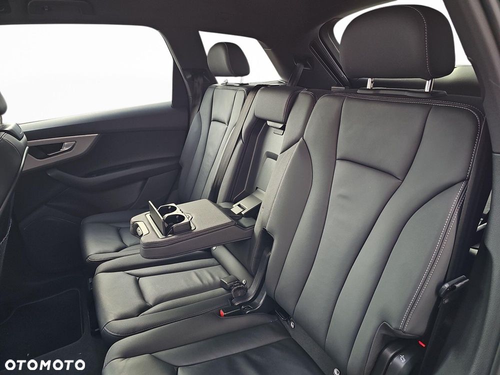 Audi Q7 - 32