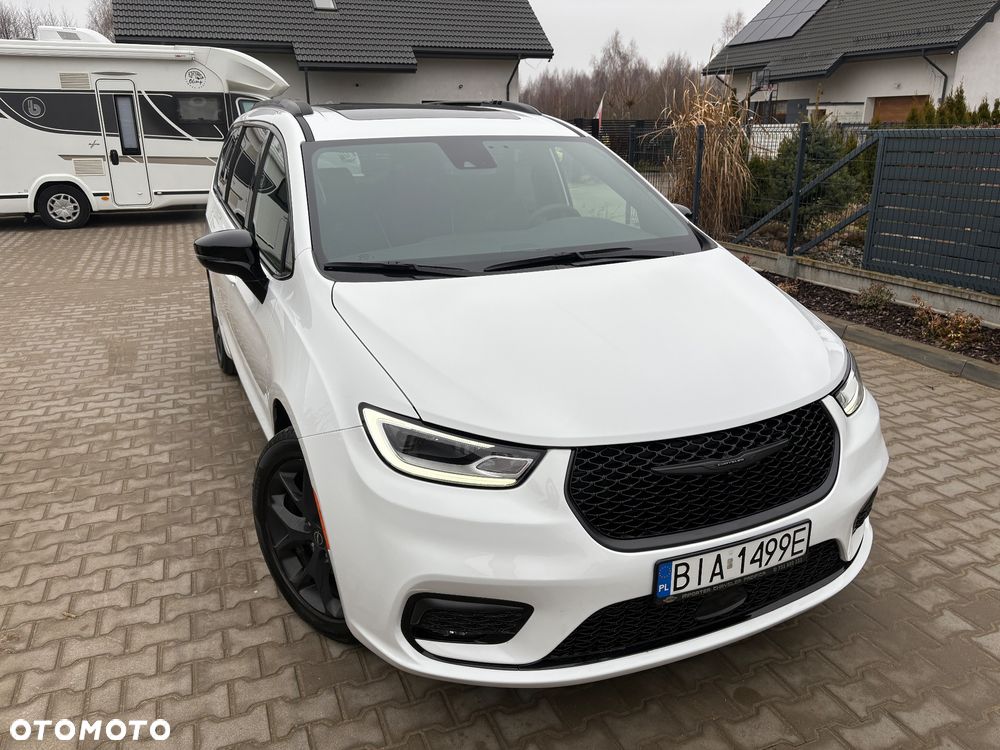 Chrysler Pacifica - 10