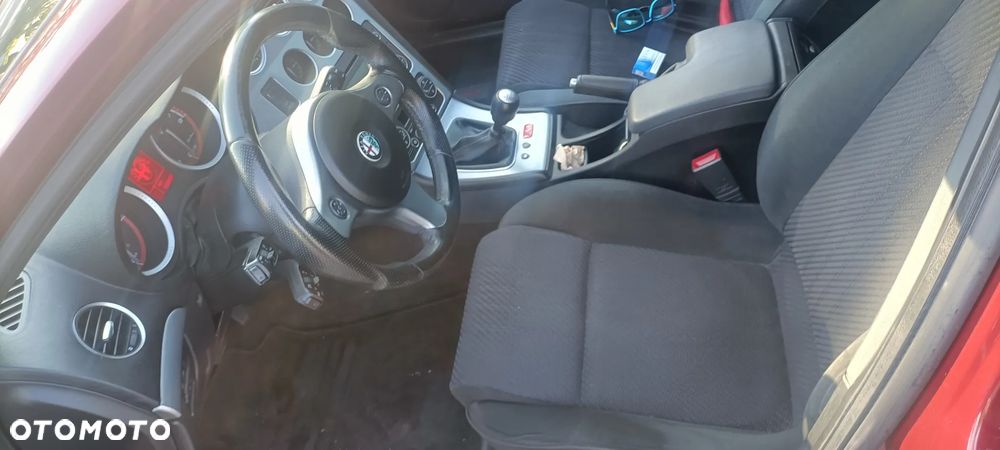 Alfa Romeo 159 - 8