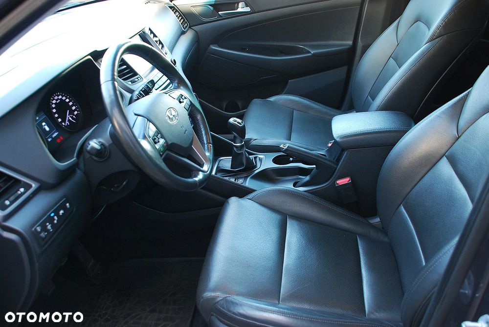 Hyundai Tucson blue 1.7 CRDi 2WD Style - 25