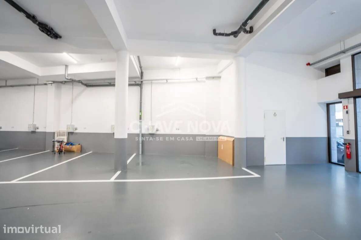 T1 c/ Lugar de Garagem em Santo Ildefonso (Porto) - Grande imagem: 2/21