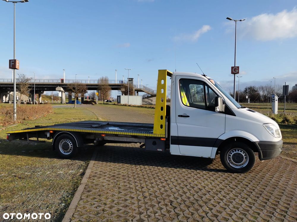 Mercedes-Benz Sprinter - 5