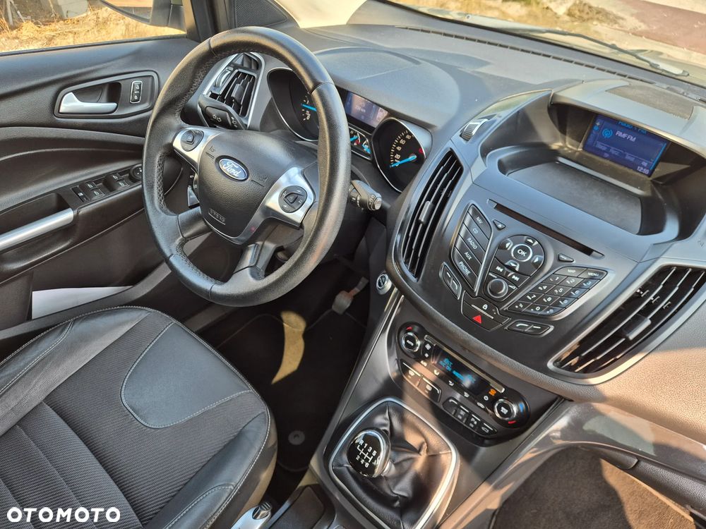 Ford Kuga 2.0 TDCi 4x4 Titanium - 16