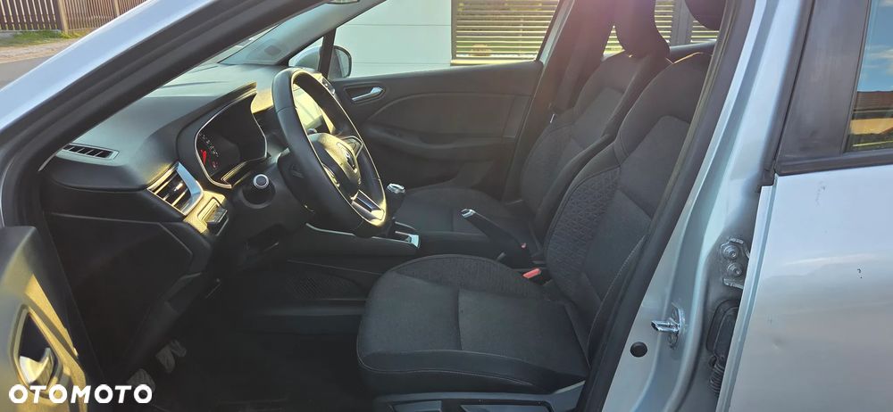 Renault Clio - 8