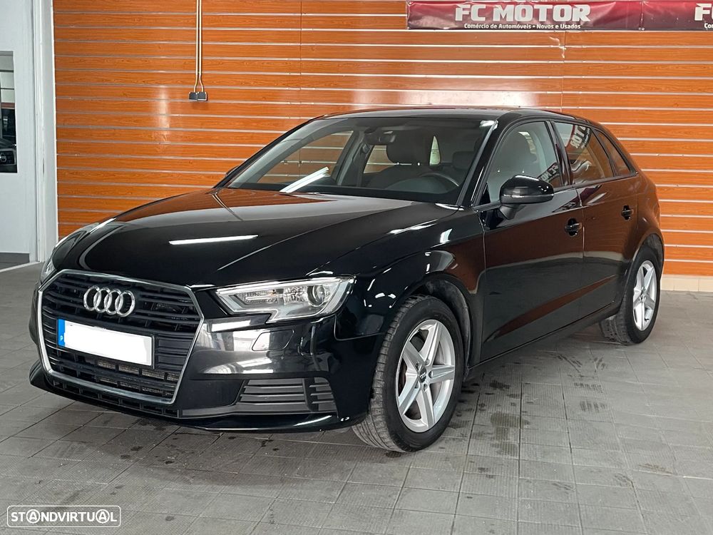 Usado Audi A3 Sportback 2019 - 17 800 EUR, 110 000 km - Standvirtual.com