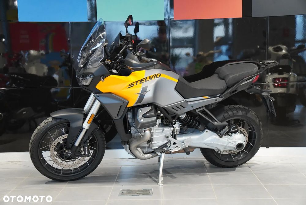 Moto Guzzi Stelvio - 3