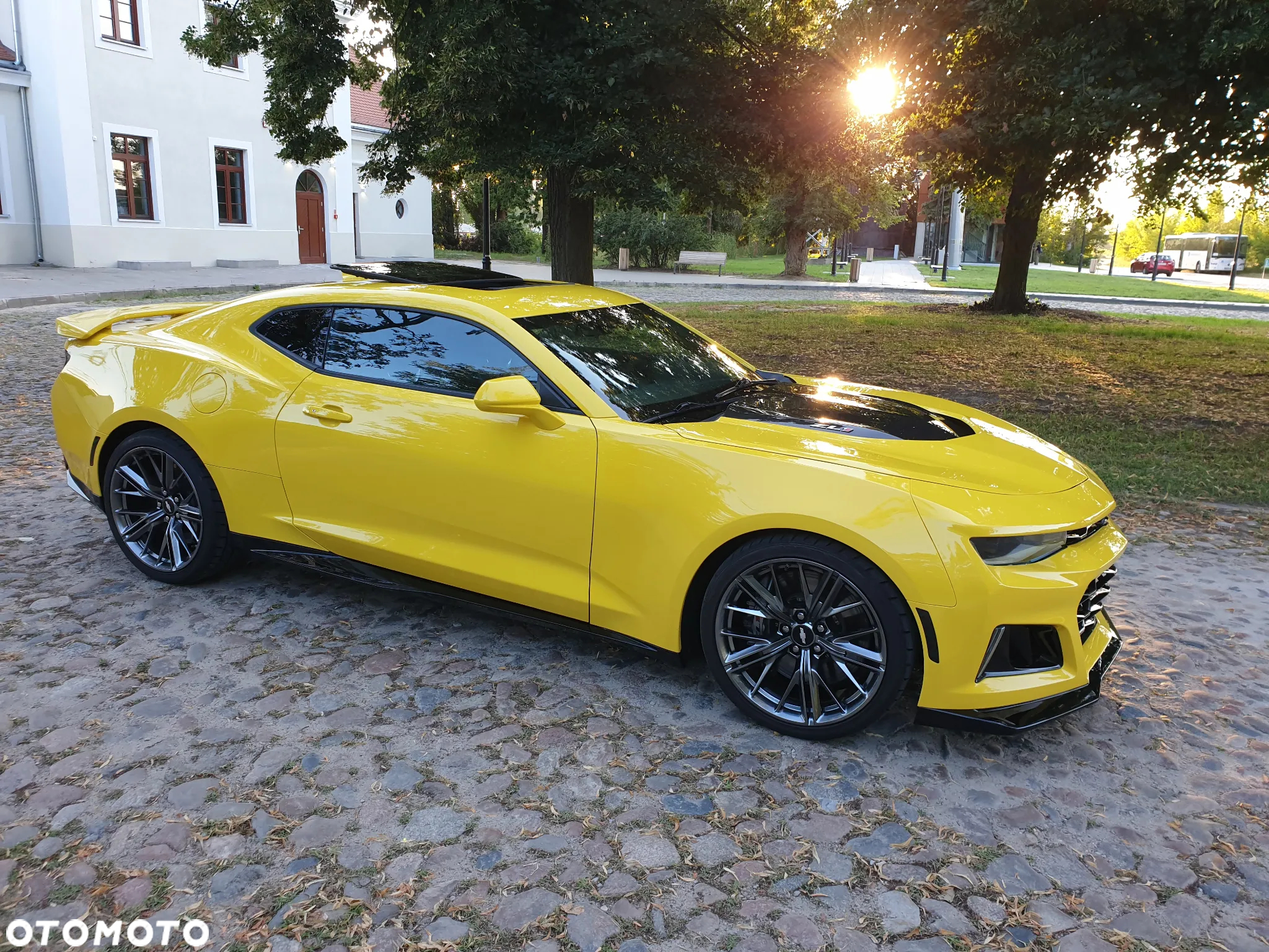 Chevrolet Camaro - 2