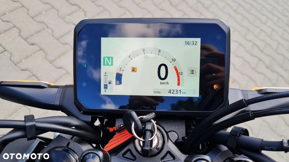 Honda CB - 8